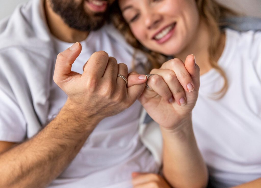 A hormonok és receptorok világa egy rendkívül szoros pórázon tart minket